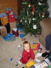 Click to see callum_xmas2002.jpg